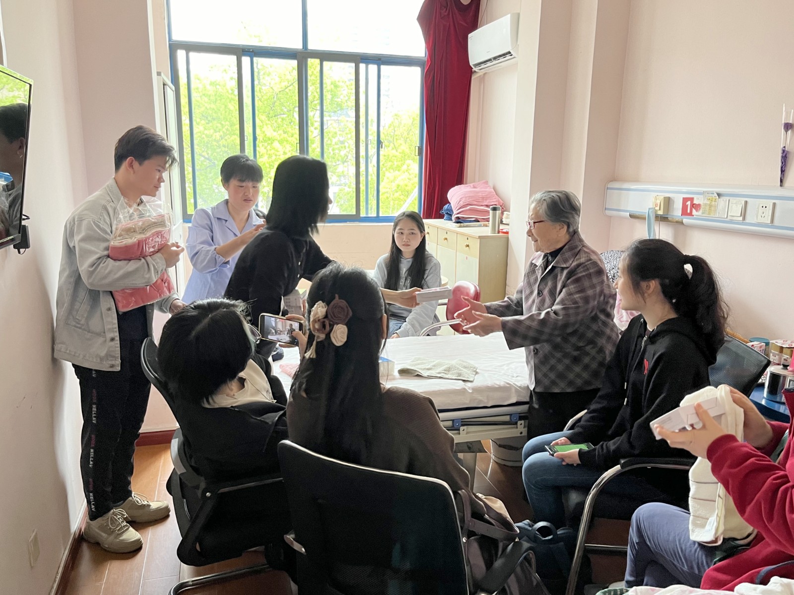 1720515492955 发慰问品_副本